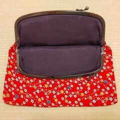 【和服用がま口バッグ】赤ちりめんに小花がかわいい！の画像