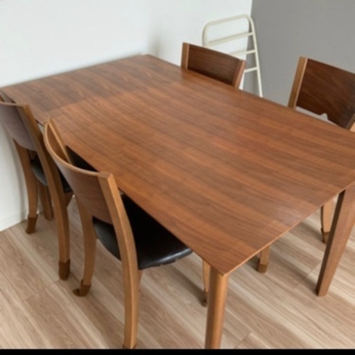 ダイニングテーブル【商談中】