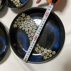 新品美品皿2枚＆小鉢5つの画像