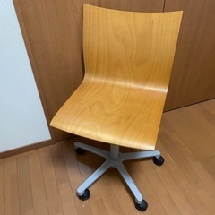 【無料】【無印良品】木製デスクチェア(高さ調整あり)