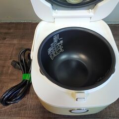 アイリスオーヤマ　炊飯器　IH炊飯ジャー 2020年製　5.5合炊き　RC-IJH50-W　お譲りします の画像