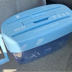 シュレッダー　水色　美品