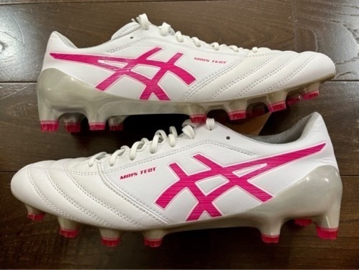 サッカースパイク　DS LIGHT X-FLY 4
