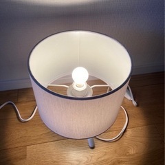 テーブルランプの画像
