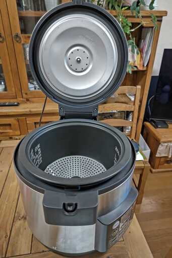 象印マイコン炊飯ジャー　NS-QC３６型