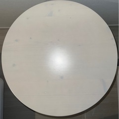 丸テーブルの画像