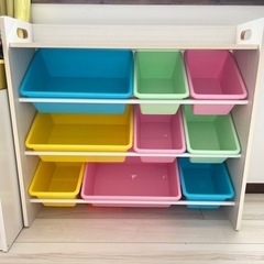 おもちゃ収納棚