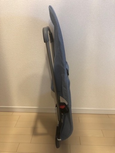ベビービョルン　バウンサー　　専用のトイ付き　