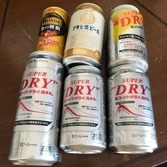 缶ビールと缶コーヒー