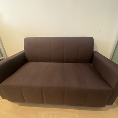 幅113cmの省スペースサイズのコンパクトソファ