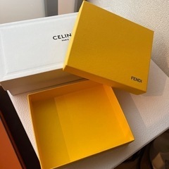 セリーヌ　FENDI 空箱の画像
