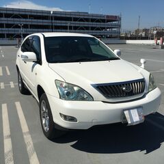 トヨタ　ハリアー2.4　白　ヘッドレストモニター付き