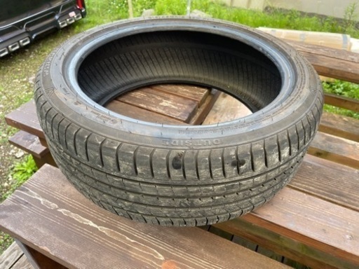 タイヤ　215/45/R18
