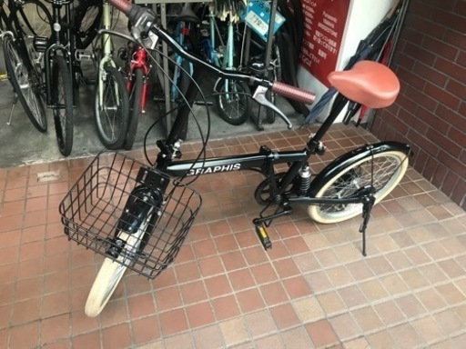 20インチ　外装6段変速　かご付き折り畳み自転車　ブラック