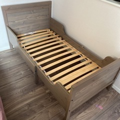 IKEA 伸長式ベッド　子ども用　グレーブラウン　すのこつき