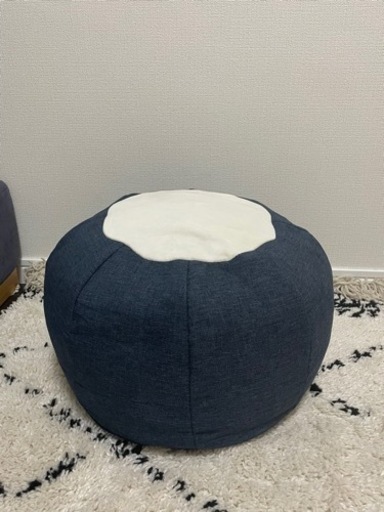 ビーズクッションセット　ネイビー(中)、ベージュ(小)