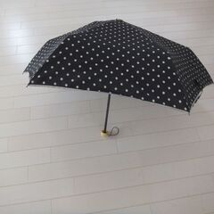 ドット柄日傘の画像