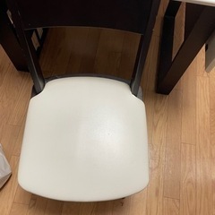 ダイニングテーブル＆椅子の画像