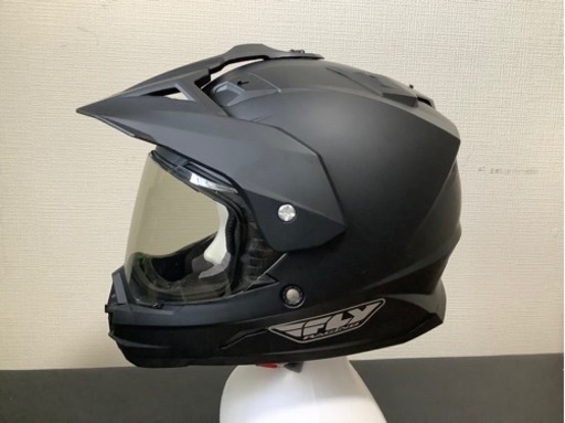 FLYヘルメット　Lサイズ59-60cm(未使用)