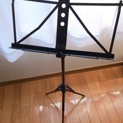 ヤマハの譜面台の画像