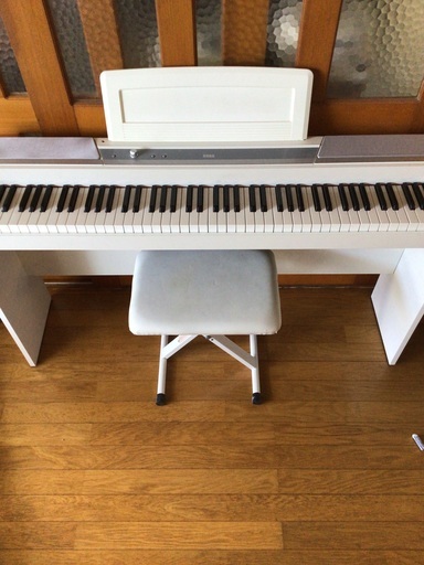 used電子ピアノ　デジタルピアノ　KORG コルグ　SP170S 白　本体&椅子　おまけ付き