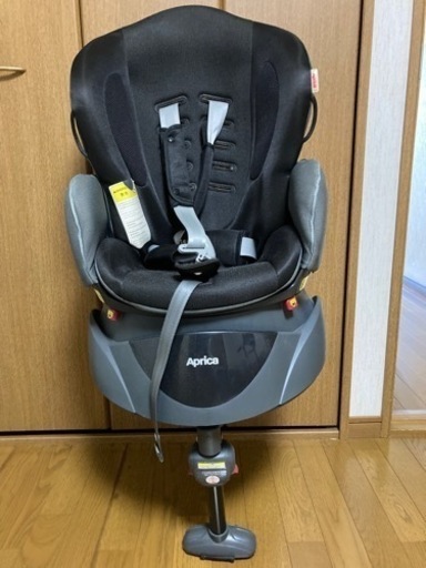 aprica チャイルドシート　値下げします！