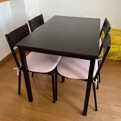 ダイニングセット6年前に購入