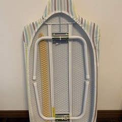 超美品　折り畳みアイロン台の画像