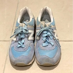 ニューバランス　23.5cm
