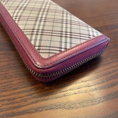 バーバリー ブルーレーベル ノバチェック ラウンドファスナー 長財布 ウォレットの画像