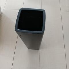 樹脂製花瓶の画像