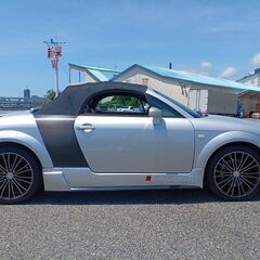 超希少　オープンカーのマニュアルにグローブレザー　この組み合わせはありませんよ。アウディーTTフルエアロ　アルミ　下取り交換可の画像