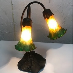 アンティーク風テーブルランプの画像