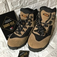 トレッキングシューズ　の画像