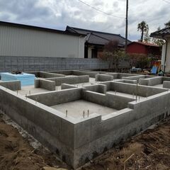 住宅の基礎工事のアルバイトを募集しております！（正社員も大歓迎）の画像