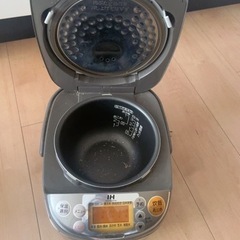炊飯器の画像