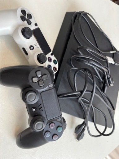 PlayStation4 CUH-2000A本体、コントローラー2つ、ケーブル類セット
