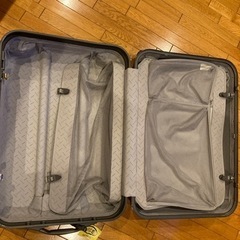 サムソナイト中型スーツケースの画像