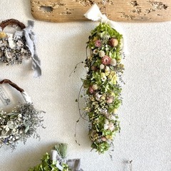 アナベル紫陽花と花々　縦長ガーランド