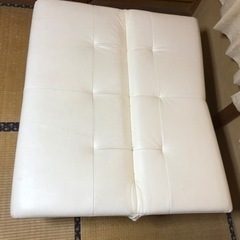 白色ソファーの画像