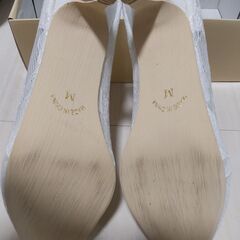 ポインテッドトゥ ピンヒールパンプスの画像