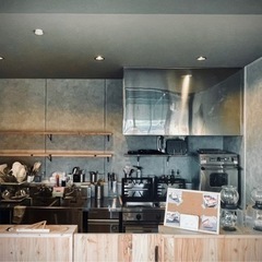 小洒落れたcafeのスタッフ大至急募集🥀の画像