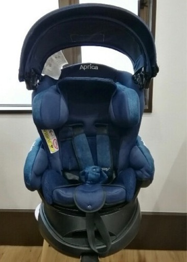 【大幅値下げ中】フラディアグロウ　ISOFIX