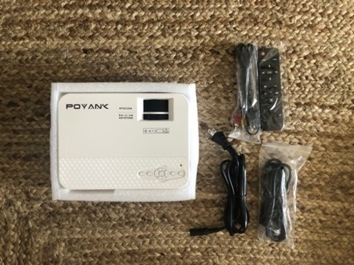 新品未使用★POYANK プロジェクター