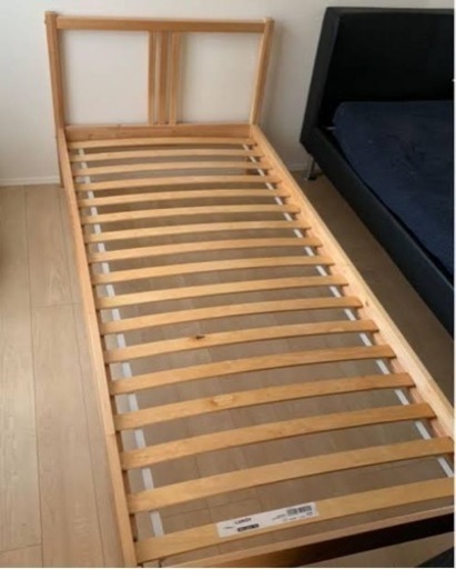 IKEA シングルベッド　IKEA ベットフレーム付　（別々可）