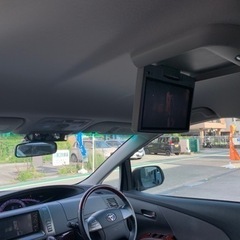 車検令和5年7月　フリップダウンモニター付き　オットマンシートの画像