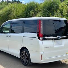 トヨタ　エスクワィア　ハイブリッド　DAA-ZWR80G　7人乗り　車検付き　　平成28年式　茨城県　Z40の画像