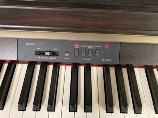 YAMAHA ヤマハ　電子ピアノ　Clavinova クラビノーバ  CLP-920