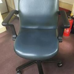 肘つきOAチェア②