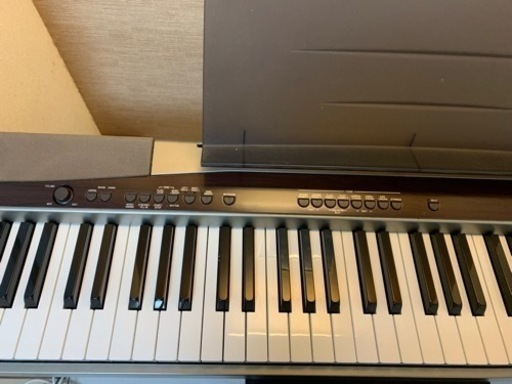 電子ピアノ